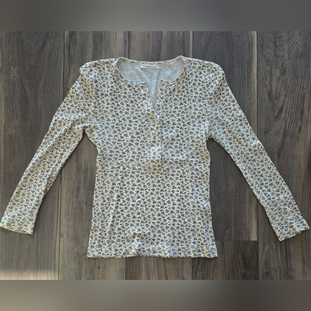 Dôen Paola Tee in Sunlit Secret Garden - Picture 4 of 13
